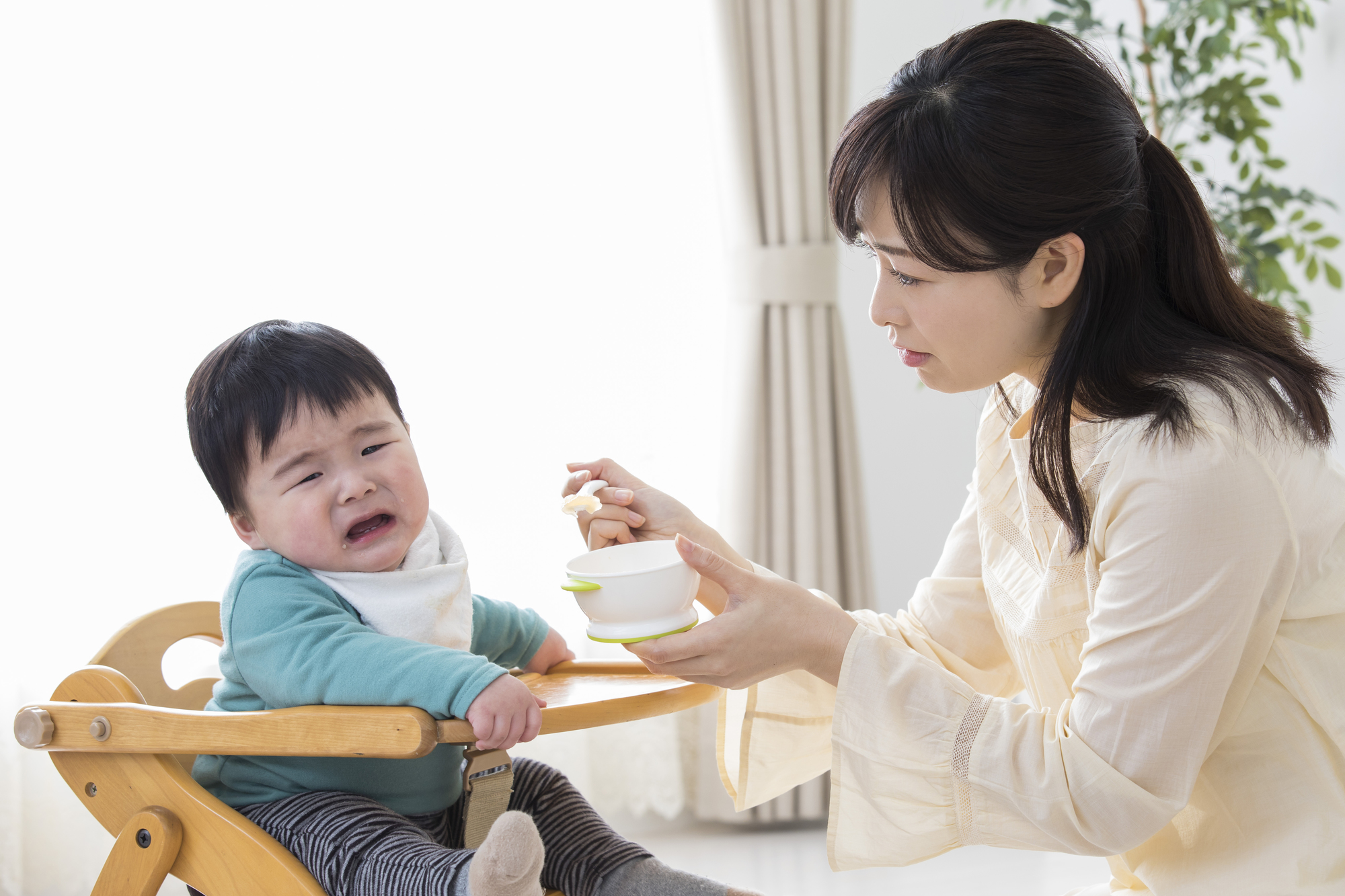 泣いている子ども